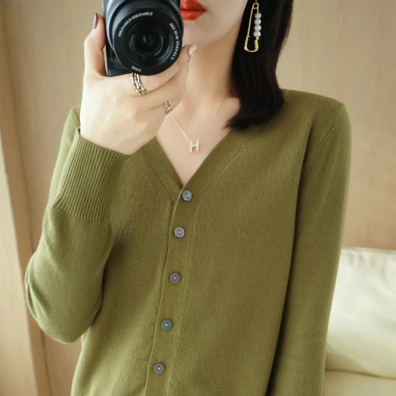 Variant image for Cashmere Cardigan for Women - V-Neck Oversized Loose Fit for Autumn Wear-3